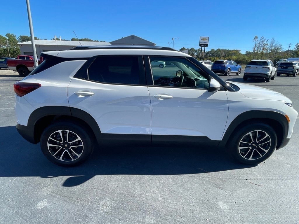 2026 Chevrolet Trailblazer LT - Photo 2