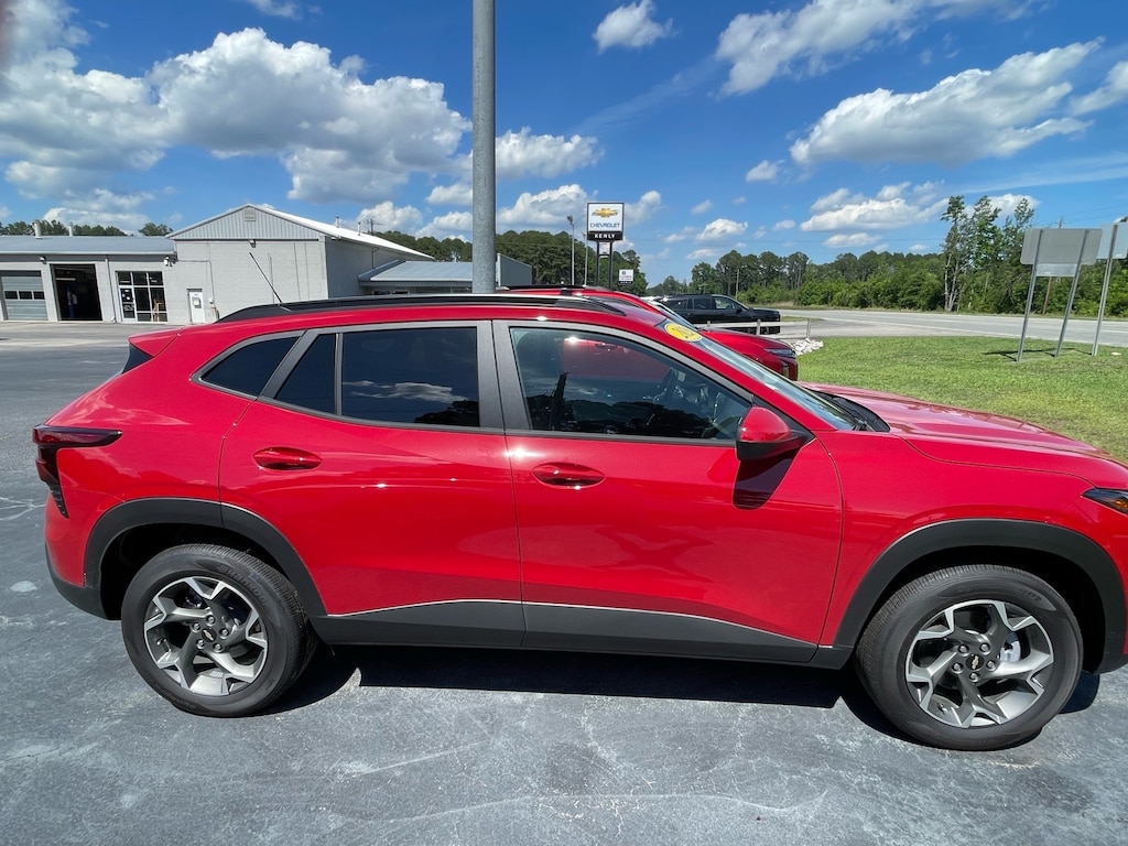 New 2026 Chevrolet Trax LT SUV