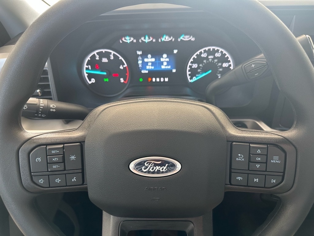 2026 Ford F-350 Super Duty Chassis Cab XL - Photo 39