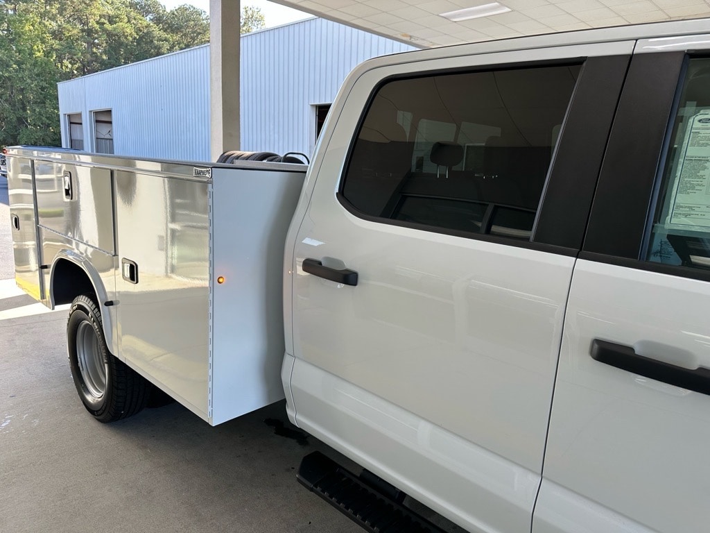 2026 Ford F-350 Super Duty Chassis Cab XL - Photo 12