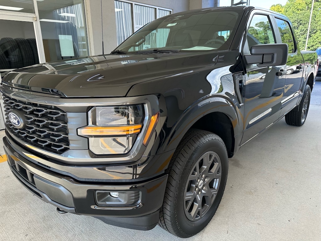 New 2026 Ford F-150 STX 4x4 STX SuperCrew 5.5 ft. SB