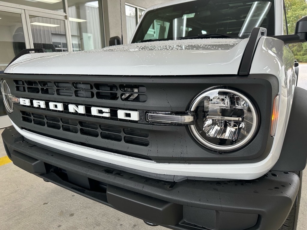 New 2025 Ford Bronco Base 4x4 Base SUV