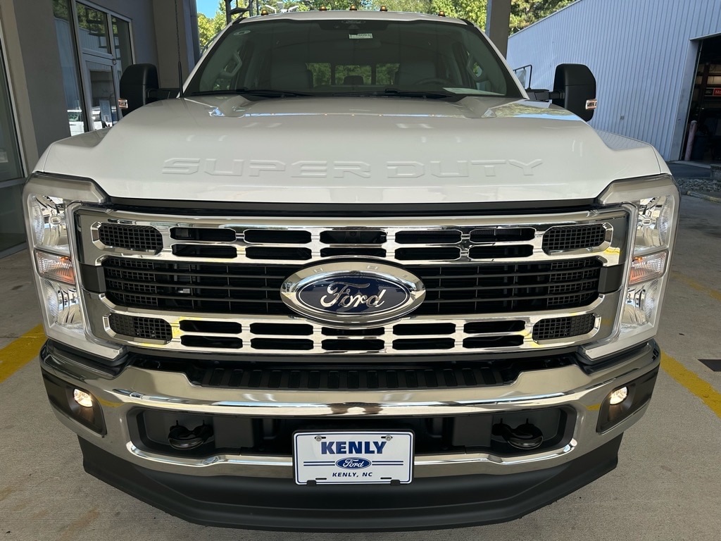 2026 Ford F-350 Super Duty Chassis Cab XL - Photo 9