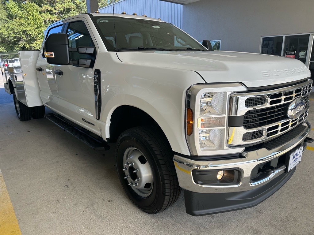 2026 Ford F-350 Super Duty Chassis Cab XL - Photo 10
