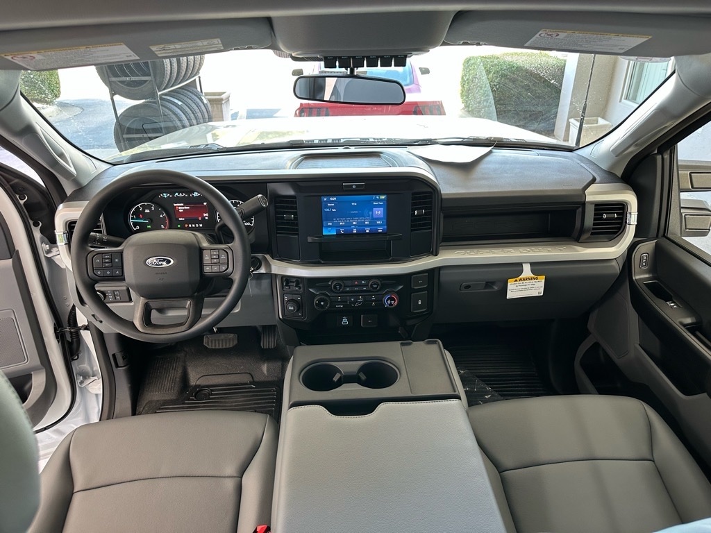 2026 Ford F-350 Super Duty Chassis Cab XL - Photo 34