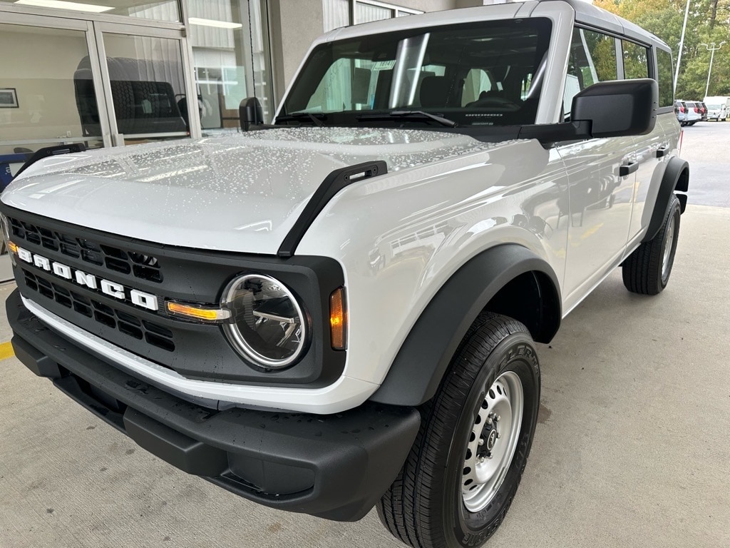 New 2025 Ford Bronco Base 4x4 Base SUV