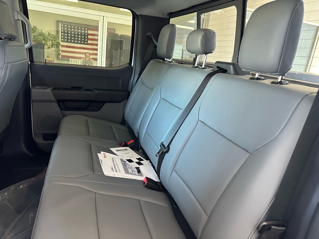 2026 Ford F-350 Super Duty Chassis Cab XL - Photo 29