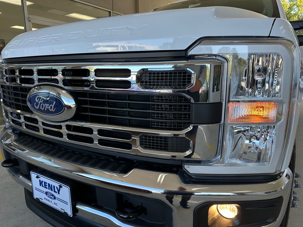 2026 Ford F-350 Super Duty Chassis Cab