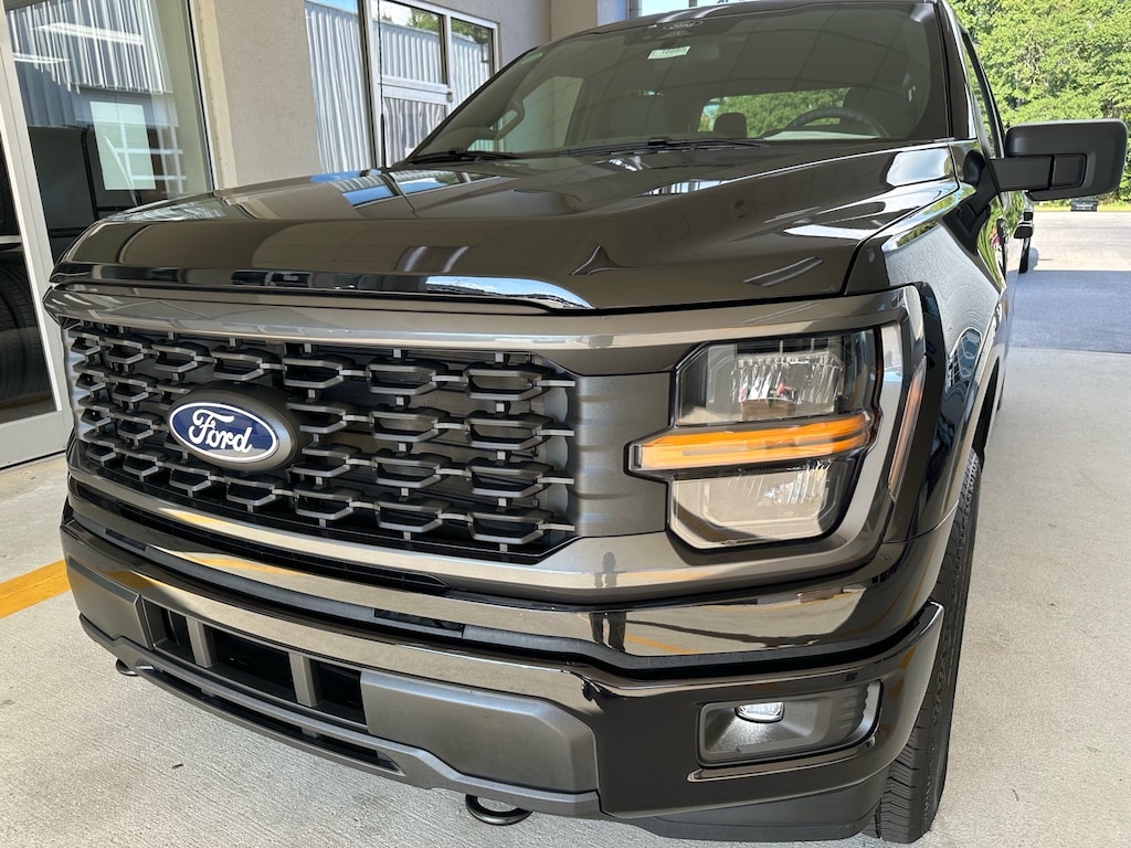 New 2026 Ford F-150 STX 4x4 STX SuperCrew 5.5 ft. SB