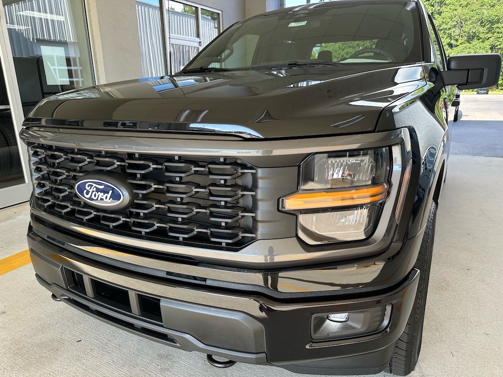 New 2026 Ford F-150 STX 4x4 STX SuperCrew 5.5 ft. SB
