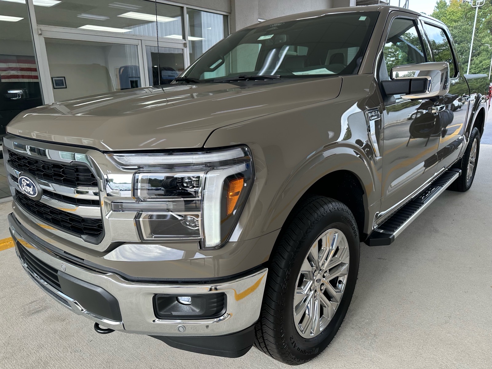 New 2026 Ford F-150 Lariat 4x4 Lariat SuperCrew 5.5 ft. SB