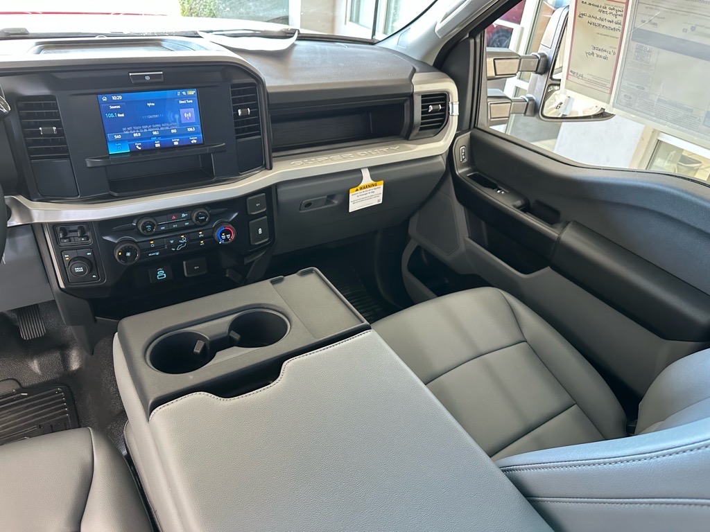 2026 Ford F-350 Super Duty Chassis Cab XL - Photo 32