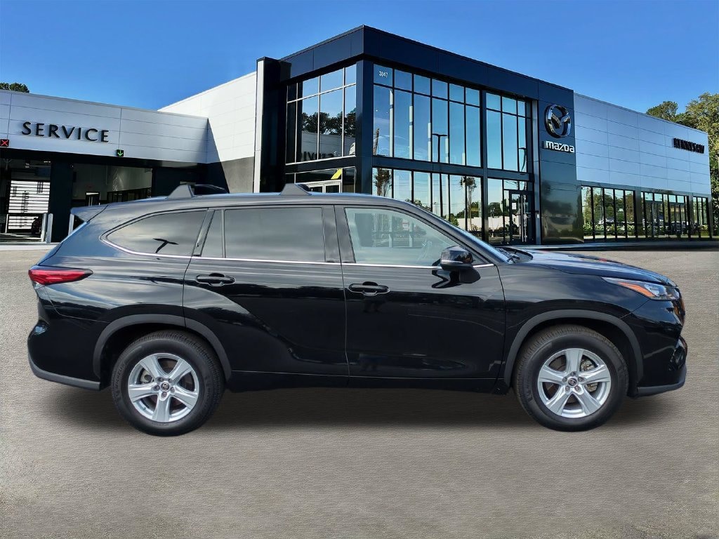 Used 2020 Toyota Highlander LE SUV