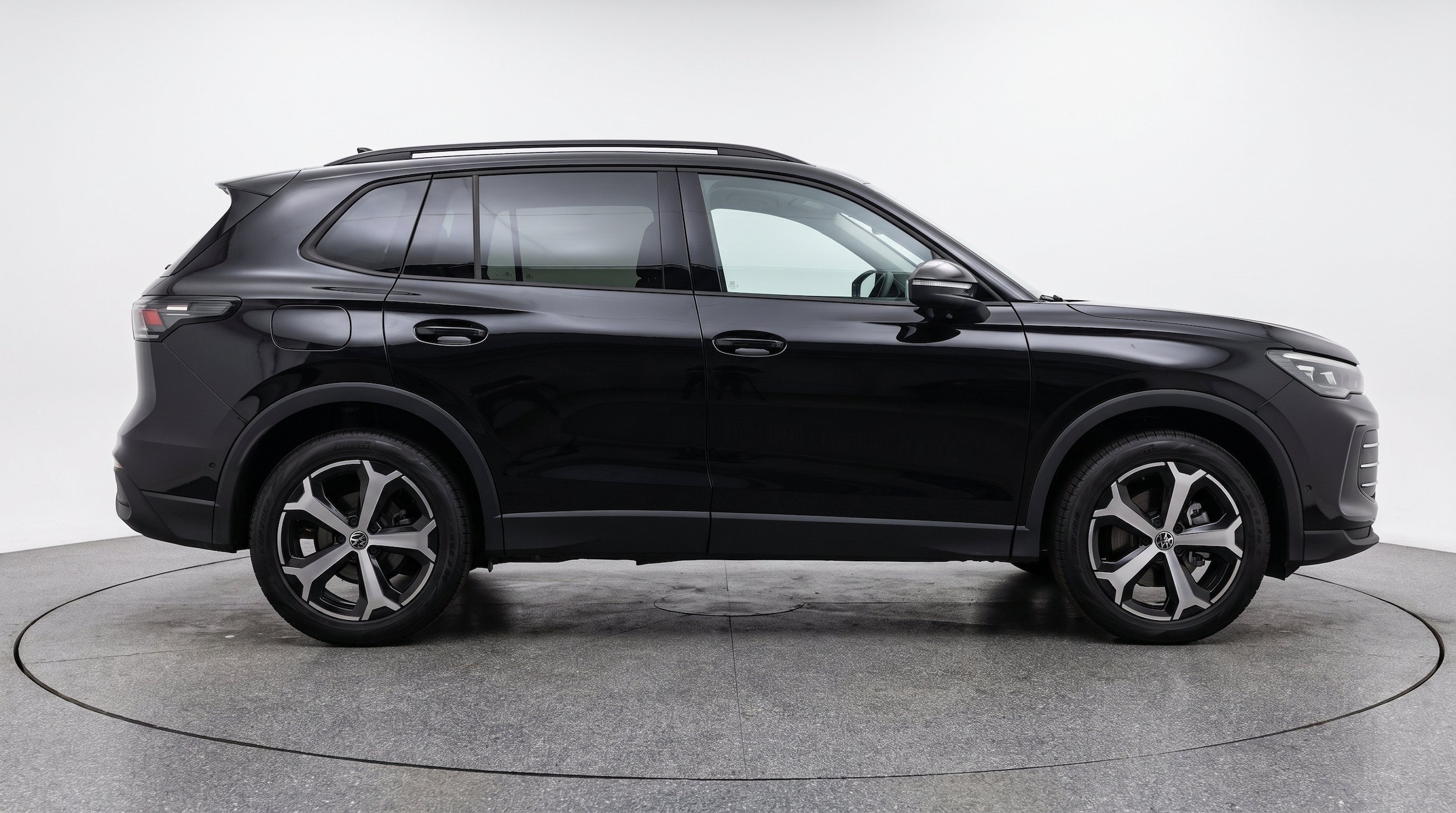 Thumbnail: 2026 Volkswagen Tiguan - 10