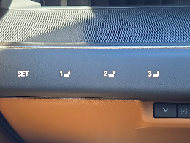 2026 Lexus ES Hybrid 350h Premium AWD - Photo 11