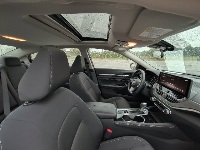 Used 2023 Nissan Altima 2.5 SV Sedan