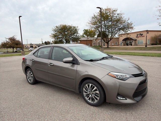 2019 Toyota Corolla XLE Sedan