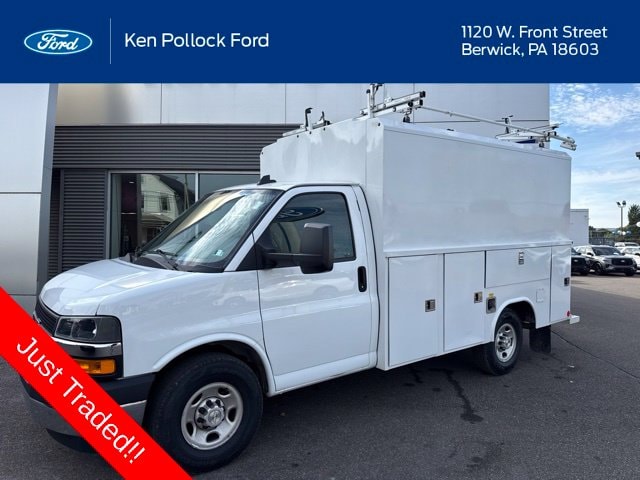 2023 Chevrolet Express Cutaway Base