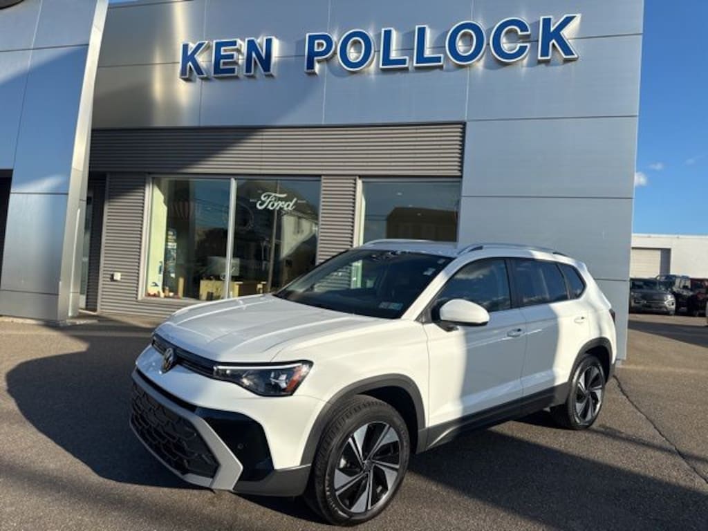 Certified 2025 Volkswagen Taos 1.5T SE SUV