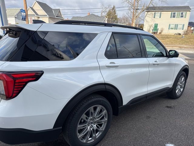 2026 Ford Explorer Active - Photo 6