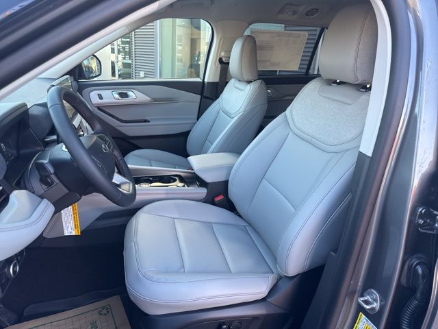 2026 Ford Explorer Active - Photo 15