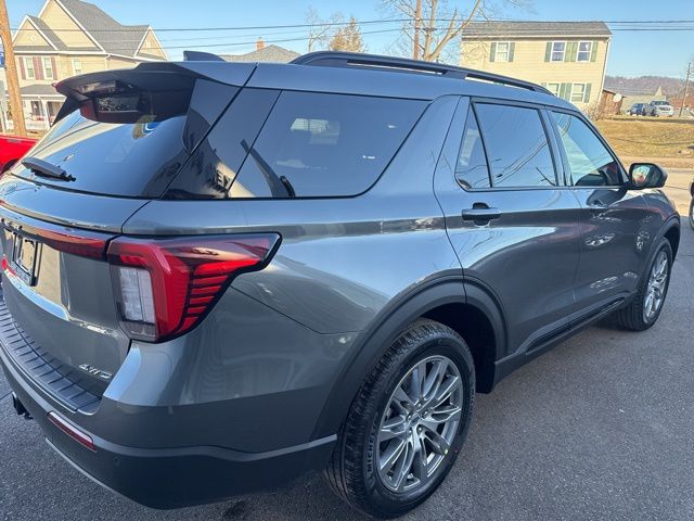 2026 Ford Explorer Active - Photo 6
