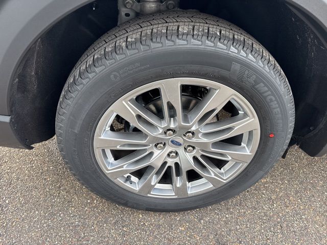 2026 Ford Explorer Active - Photo 12