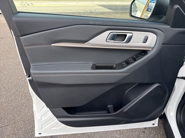 2026 Ford Explorer Active - Photo 14