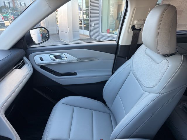 2026 Ford Explorer Active - Photo 23