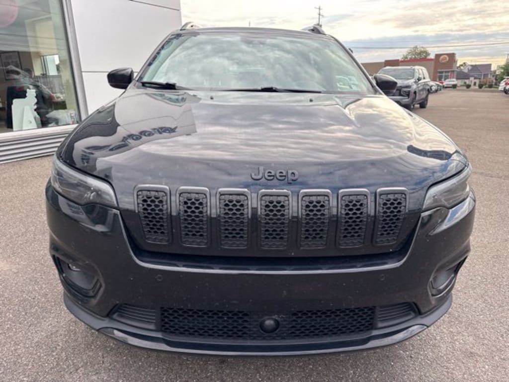 Used 2023 Jeep Cherokee Altitude SUV