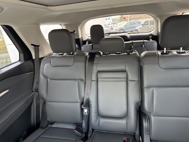2026 Ford Explorer Active - Photo 26