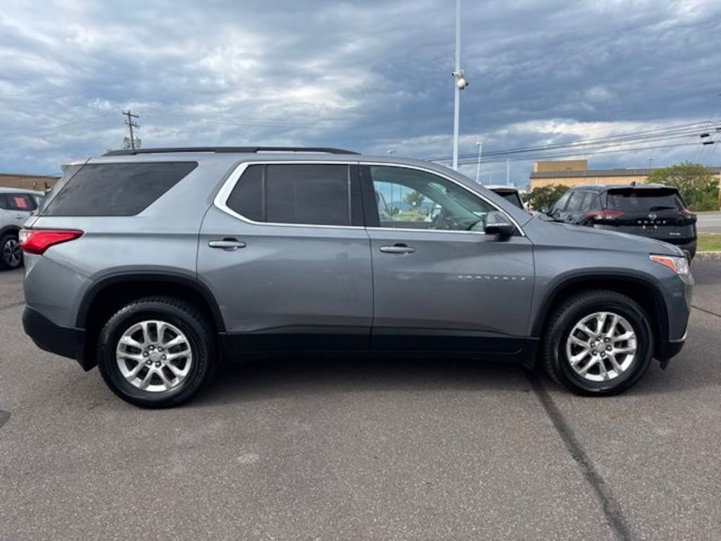 Used 2021 Chevrolet Traverse LT Leather SUV