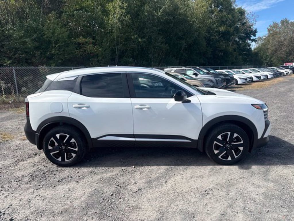 New 2027 Nissan Kicks SV SUV