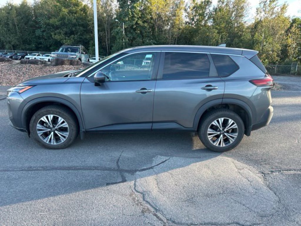 Certified 2022 Nissan Rogue SV SUV