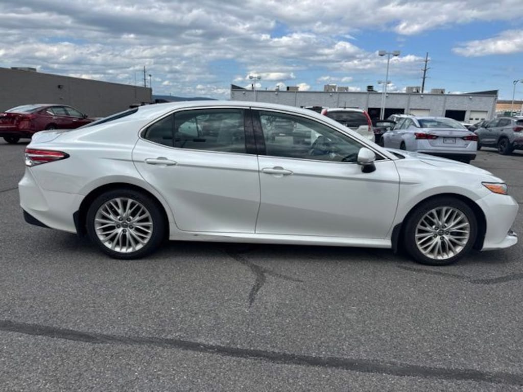 Used 2019 Toyota Camry XLE Sedan