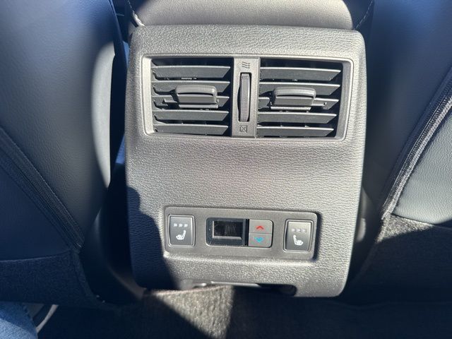 2026 Nissan Rogue Plug-In Hybrid Platinum - Photo 17