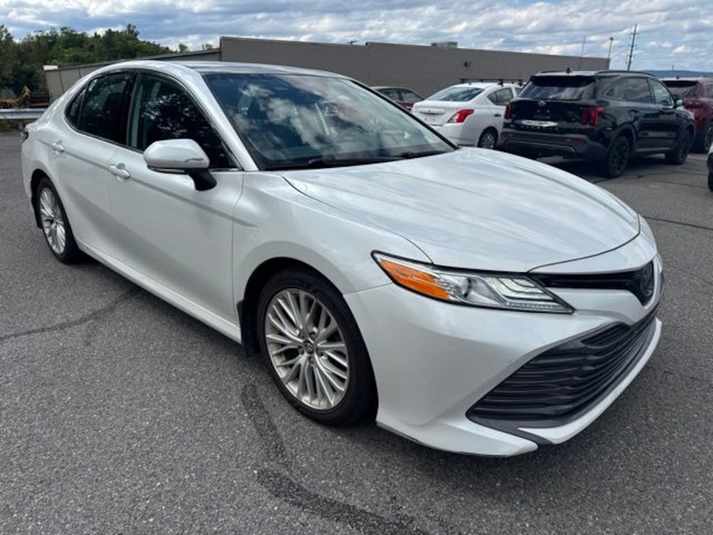 Used 2019 Toyota Camry XLE Sedan