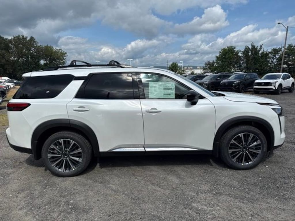 New 2026 Nissan Pathfinder Platinum SUV
