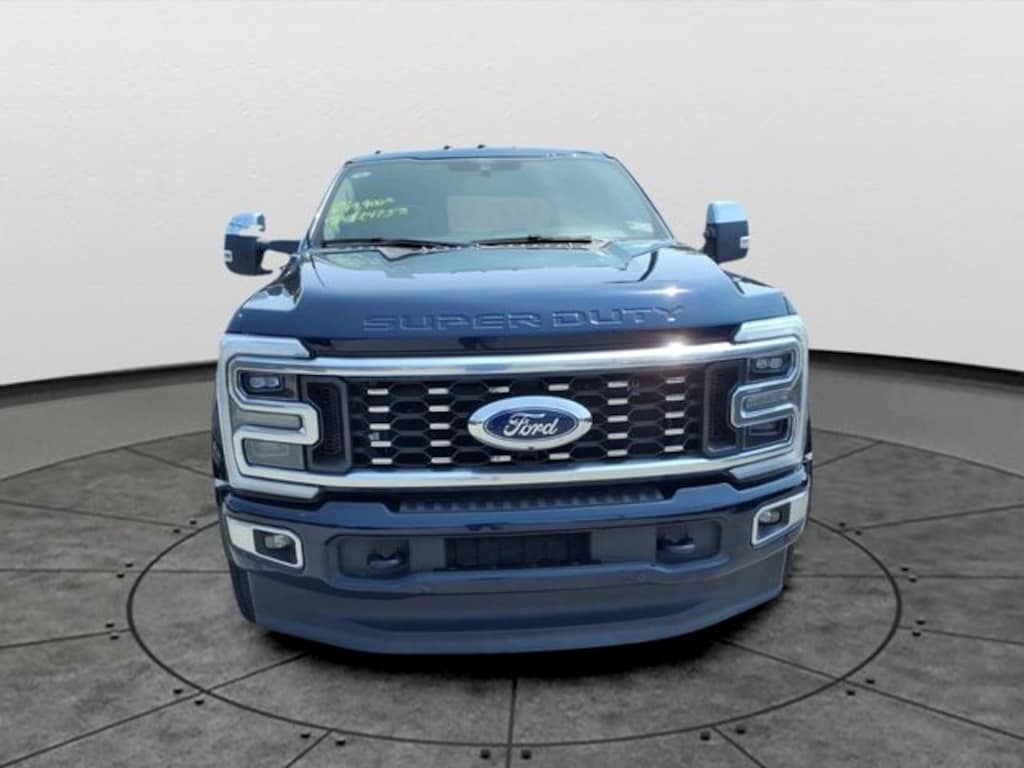 Used 2025 Ford F-450SD Platinum Truck