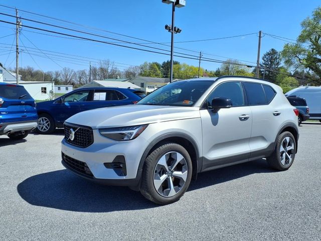 2023 Volvo XC40