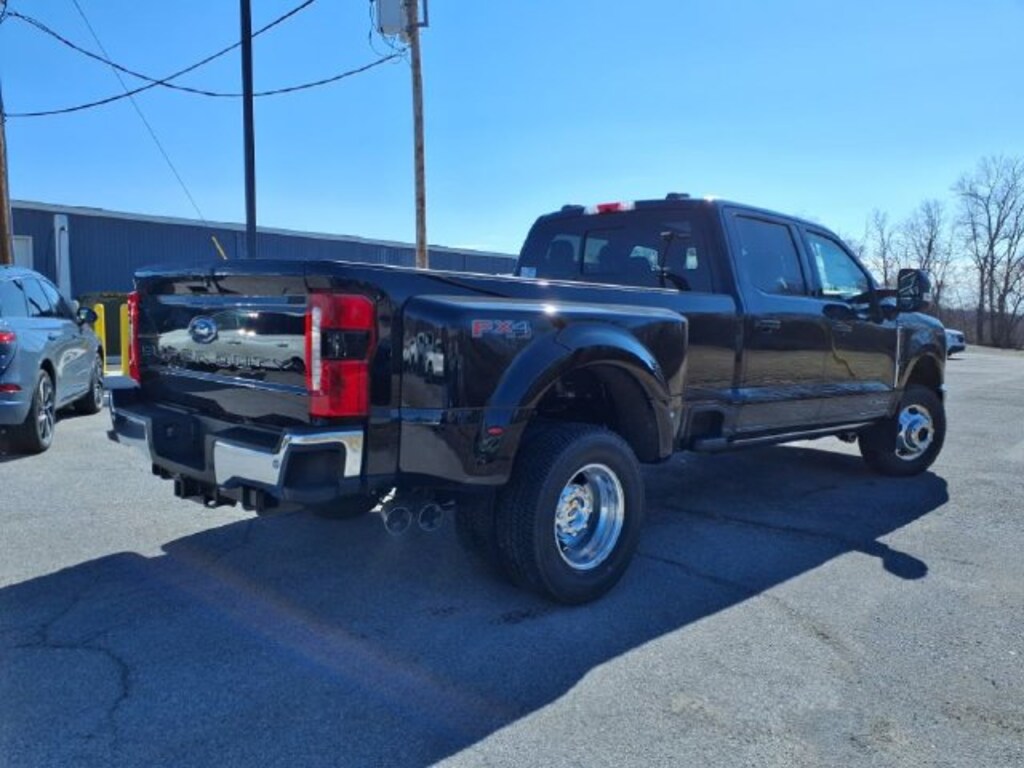 Used 2025 Ford F-350 Lariat Super Duty Crew Cab Long Bed Truck