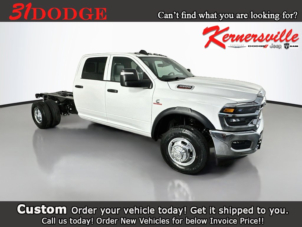 2027 Ram 3500 Chassis Cab TRADESMAN CREW   4X4 60' CA Pickup