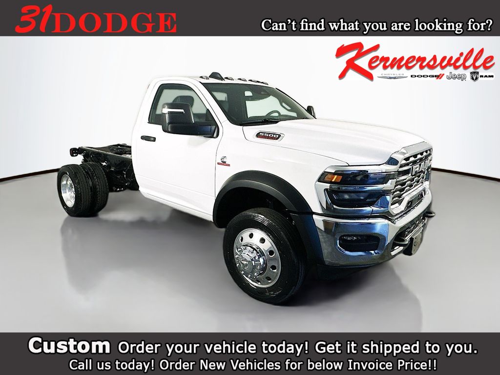 2026 Ram 5500 Chassis Cab TRADESMAN  REGULAR  4X4 60' CA Pickup