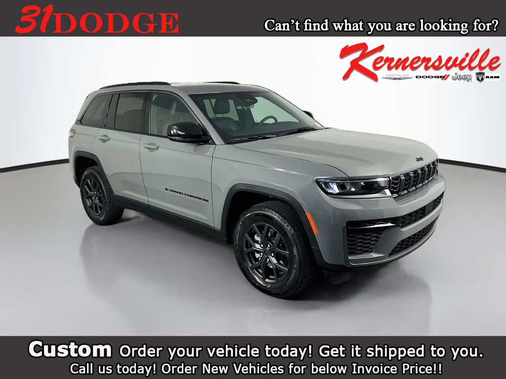 2027 Jeep Grand Cherokee LAREDO ALTITUDE 4X4 Sport Utility