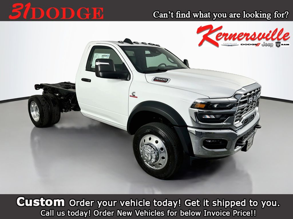 2027 Ram 4500 Chassis Cab TRADESMAN  REGULAR  4X4 60' CA Pickup