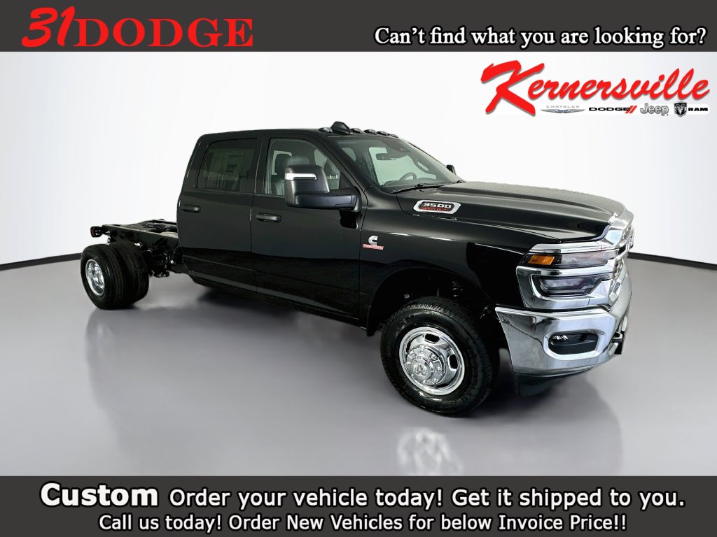 2027 Ram 3500 Chassis Cab TRADESMAN CREW   4X4 60' CA Pickup