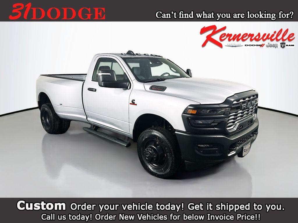 2026 Ram 3500 TRADESMAN REGULAR CAB 4X4 8' BOX Pickup
