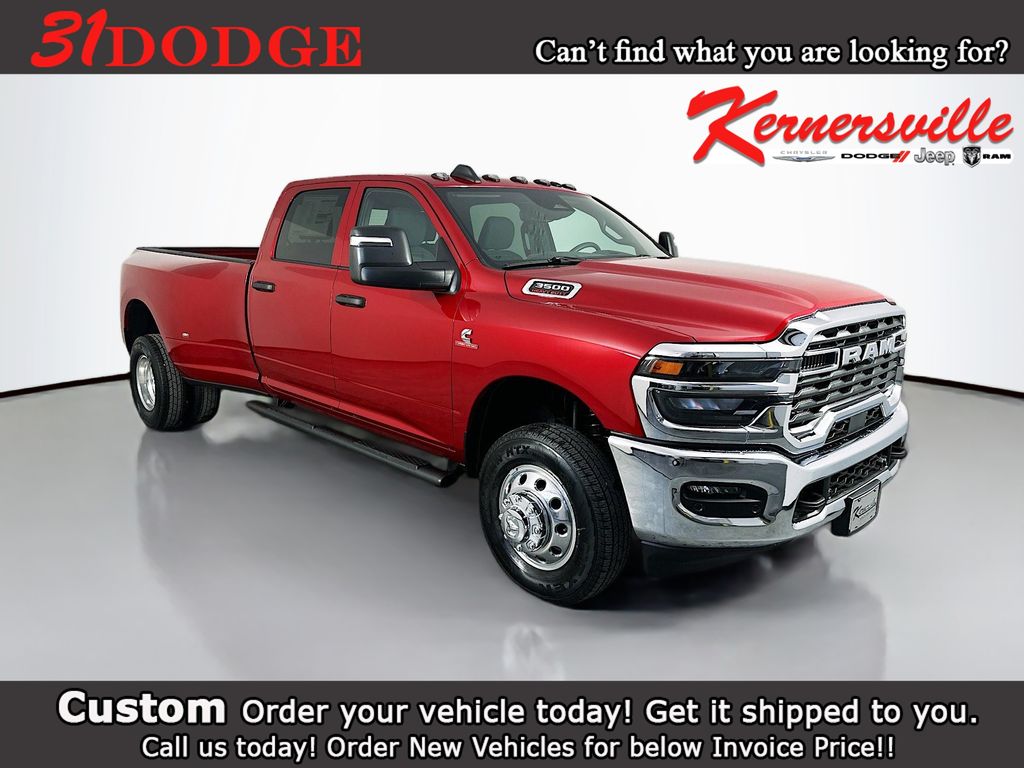 2026 Ram 3500 TRADESMAN CREW CAB 4X4 8' BOX Pickup