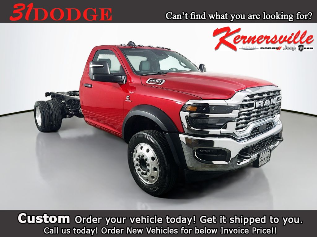 2026 Ram 5500 Chassis Cab TRADESMAN  REGULAR  4X2 84' CA Pickup