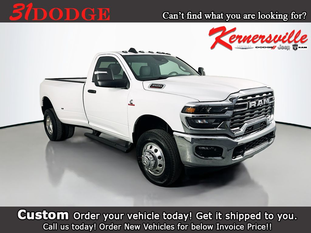 2026 Ram 3500 TRADESMAN REGULAR CAB 4X4 8' BOX Pickup